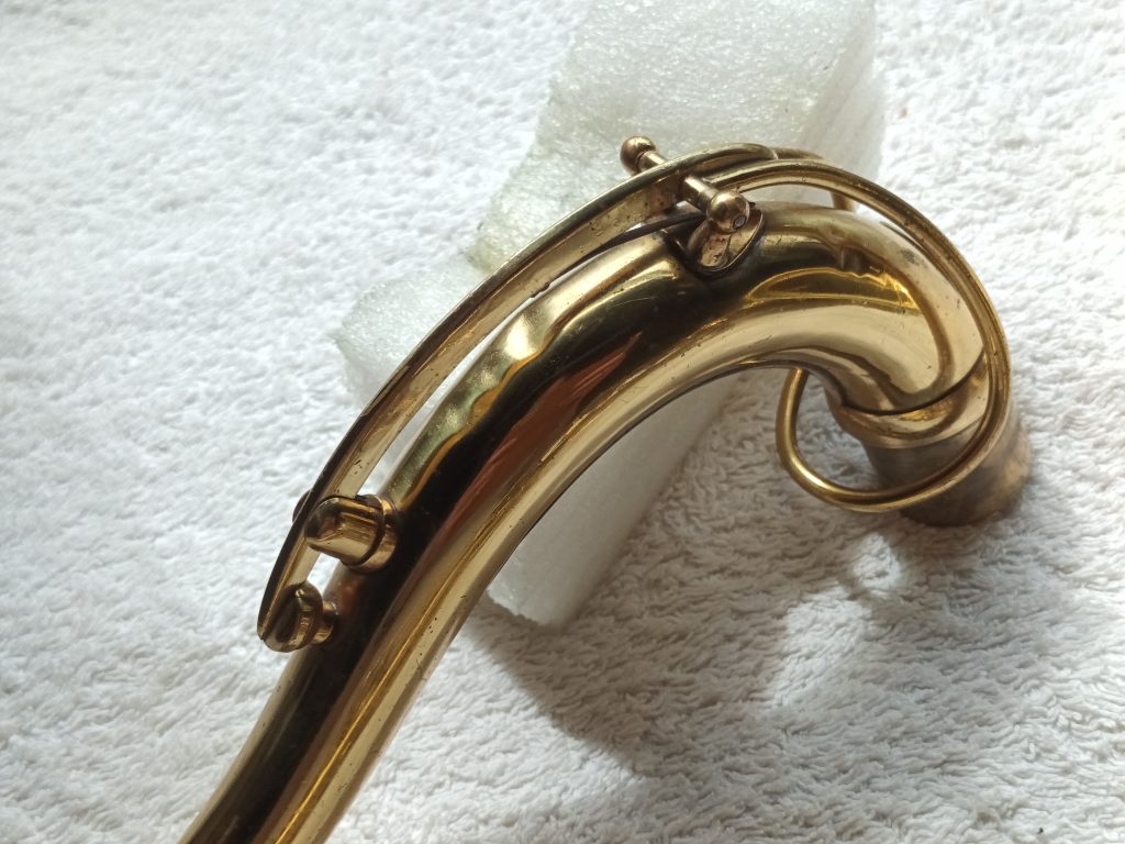 Dented saxophone neck Dents in saxophone neck
