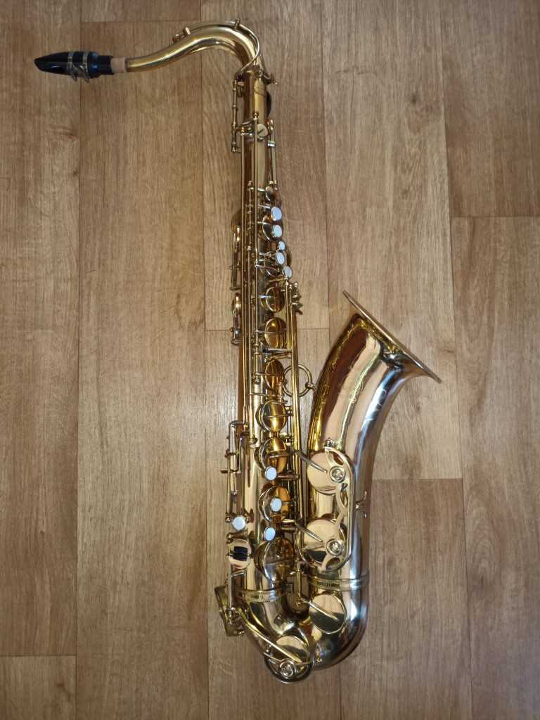 Parrot tenor saxophne Sales image of Parrot brand tenor saxophone